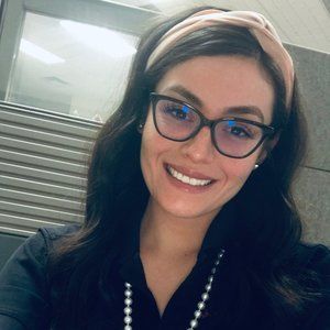 Meet your Posher, Vanessa